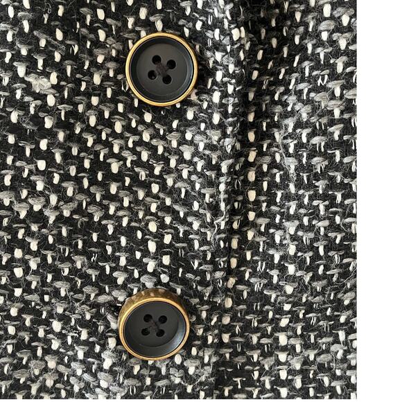 Women's CAbi Black White Tweed 2 Large Button Frayed Blazer Jacket Size Large - Picture 4 of 8